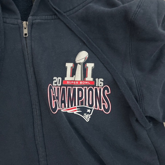 Women’s New England Patriots Hoodie Fitted Full-Zip Size Medium - Picture 2 of 6